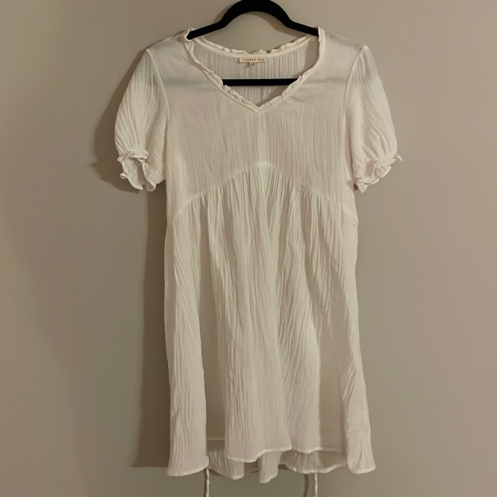 Women’s copper key size XS white dress New With Tags